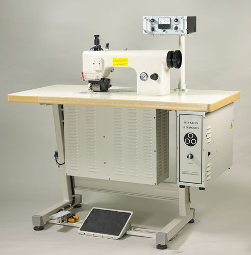 Ultrasonic Lace Sewing Machine