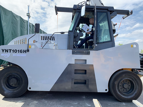 NIVO YNT1016H Testing the tyre roller