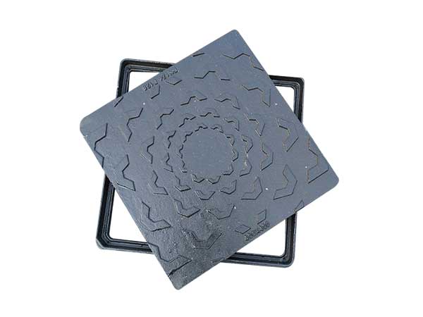 Square ductile iron manhole cover