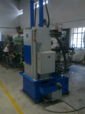 Hydraulic vertical Pull Down Broaching Machine