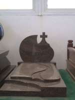 tombstone&monument